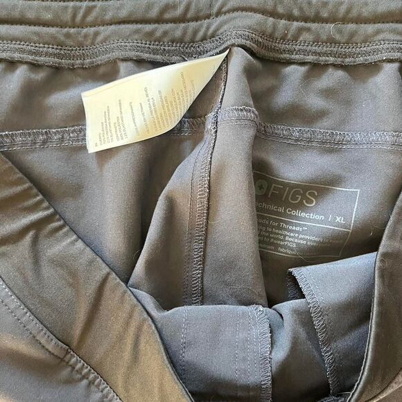 FIGS Dark Gray Scrub Pants Technical Collection Size XL - Picture 3 of 3
